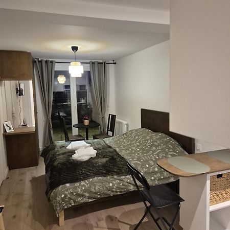Mir Chambre 2 Apartment Athis Mons Bagian luar foto