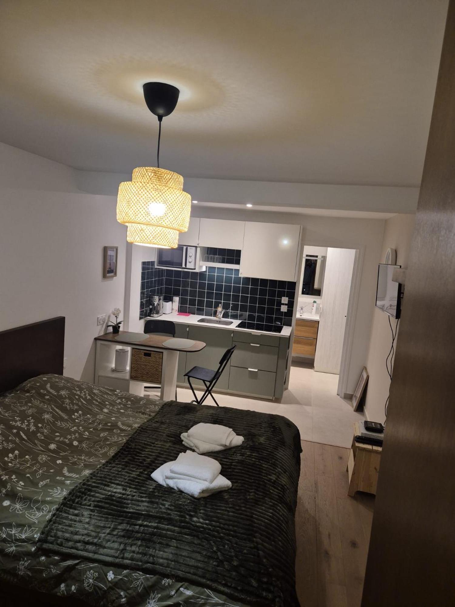 Mir Chambre 2 Apartment Athis Mons Bagian luar foto
